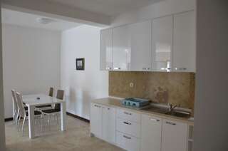 Апартаменты Apartmani Svetionik Будва Апартаменты с 2 спальнями-9